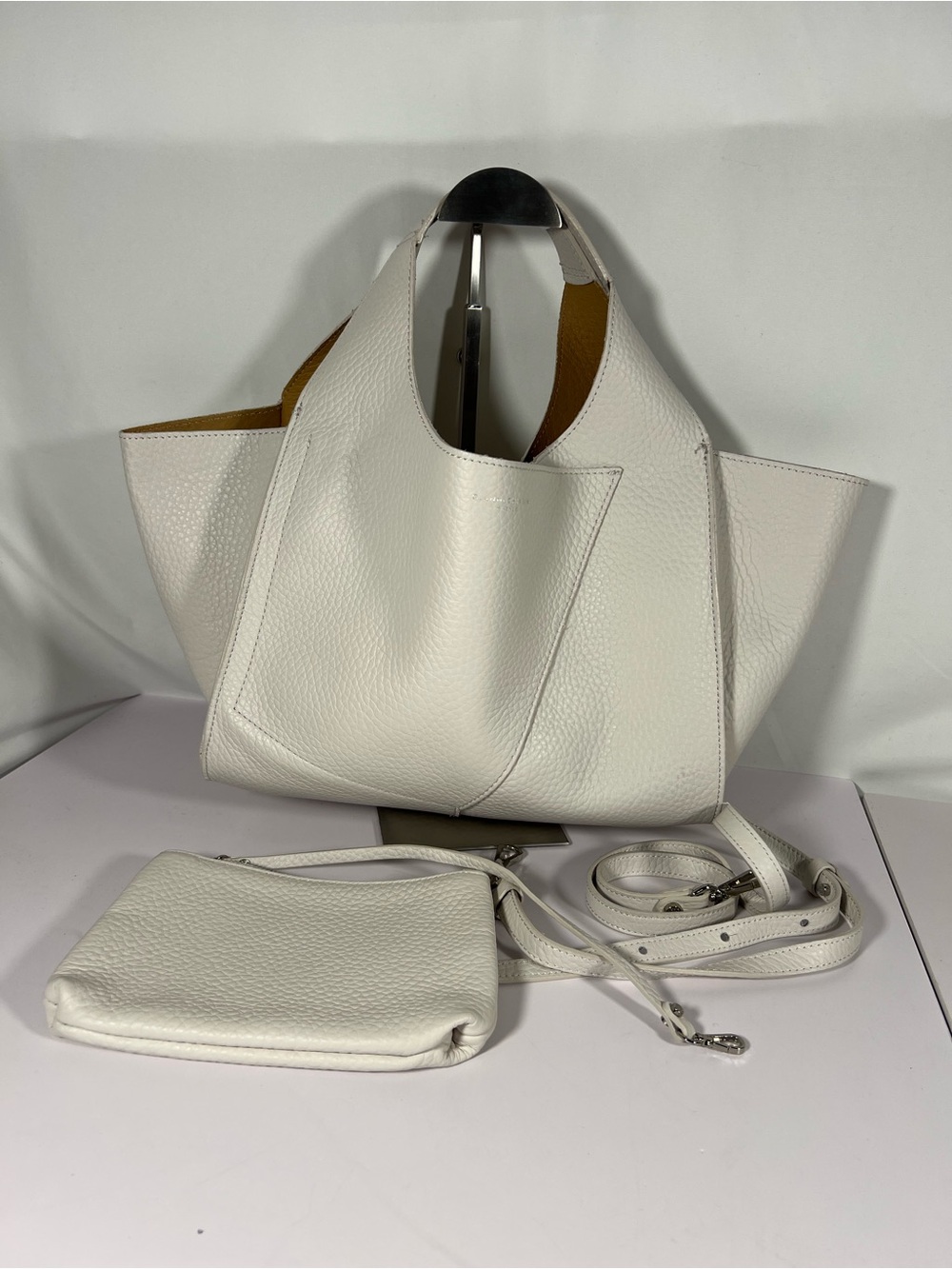 4089: Gianni Chiarini Firenze Pebbled Leather Tote Bag White Italy